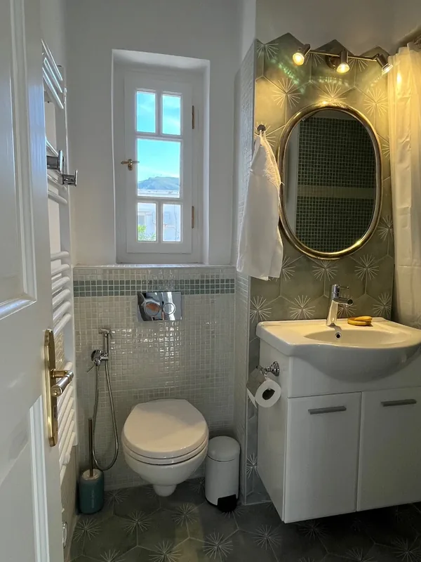 Amalia Beletage, Bathroom 2