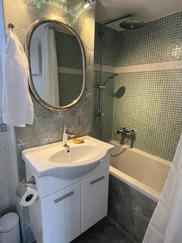 Amalia Beletage, Bathroom 2