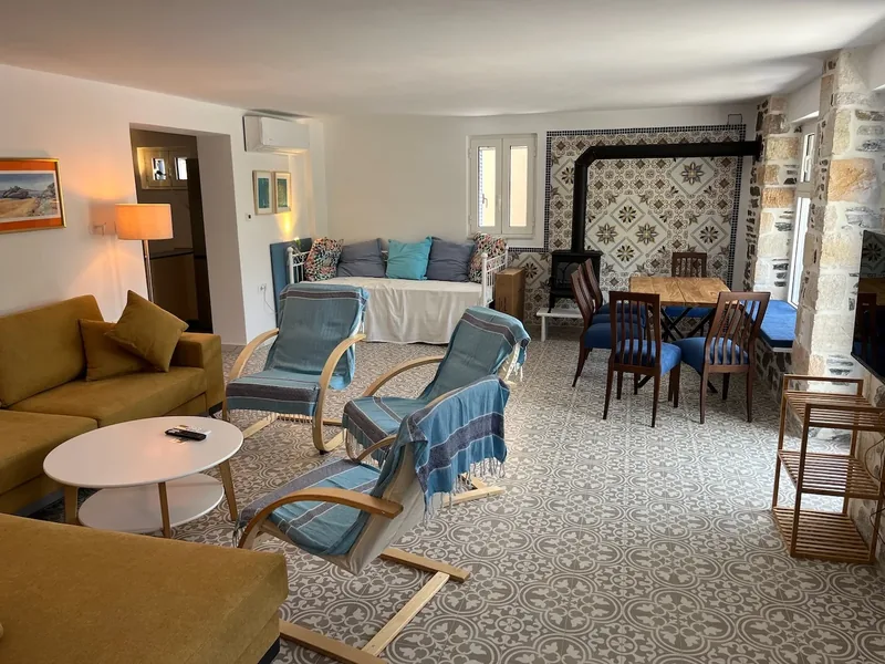 Amalia House, Living Room 3